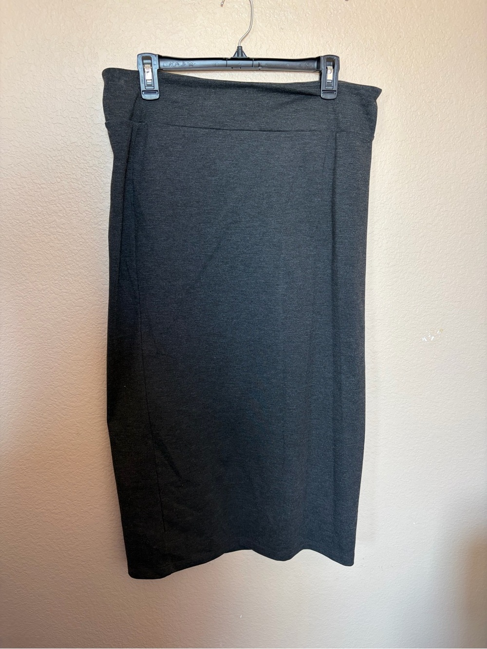 14th & Union Black Midi Pencil Skirt